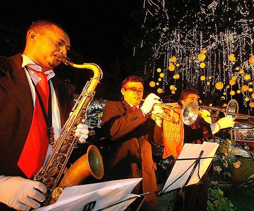 Christmas Jazz Band é a atração desta quarta-feira no Jardins Open Mall