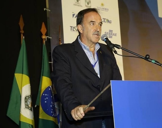 Câmara Brasil Portugal realiza confra natalina