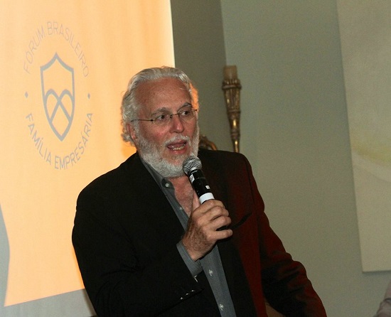 José Ernesto Bologna aterrissa em Fortaleza