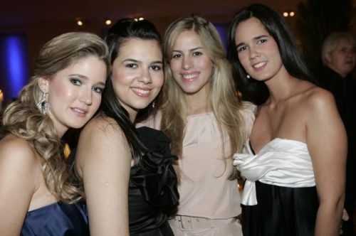 Livia Pontes, Priscila Sa, Sarah de Castro e Gisele Sa