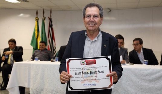 Ricardo Parente é agraciado com Título de Cidadão Caucaiense