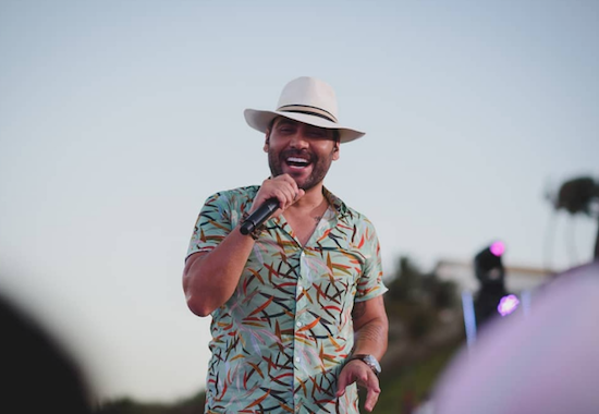 Vem ver um trechinho do novo DVD de Felipão gravado em Canoa Quebrada