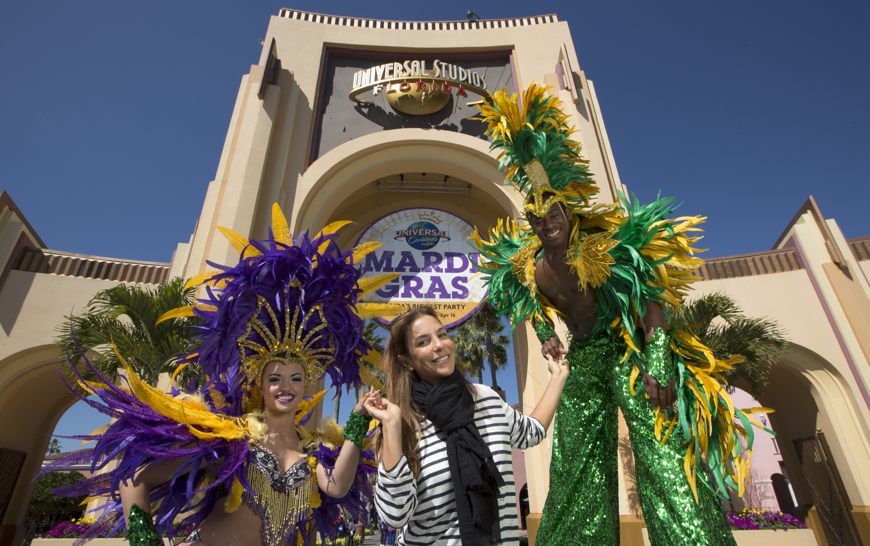 Ivete Sangalo festeja o carnaval do Mardi Gras no Universal Orlando Resort
