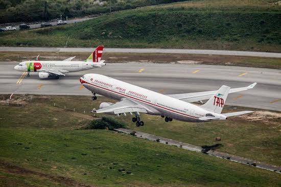TAP realiza voo retrô para comemorar 20 anos da rota Lisboa-Fortaleza