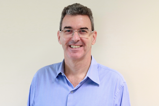 Geraldo Luciano apresenta o Partido Novo durante palestra em Caucaia