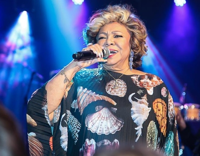 Alcione faz show no Teatro RioMar Fortaleza