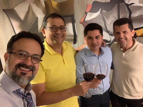 Pompeu Vasconcelos recebe presenças ilustres no Balada In sede Praia