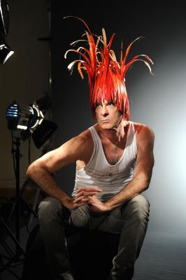 Celebridades posam para o Calendário L’Oréal