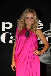 Eliana arrasa no Prêmio Cabelos e Cia