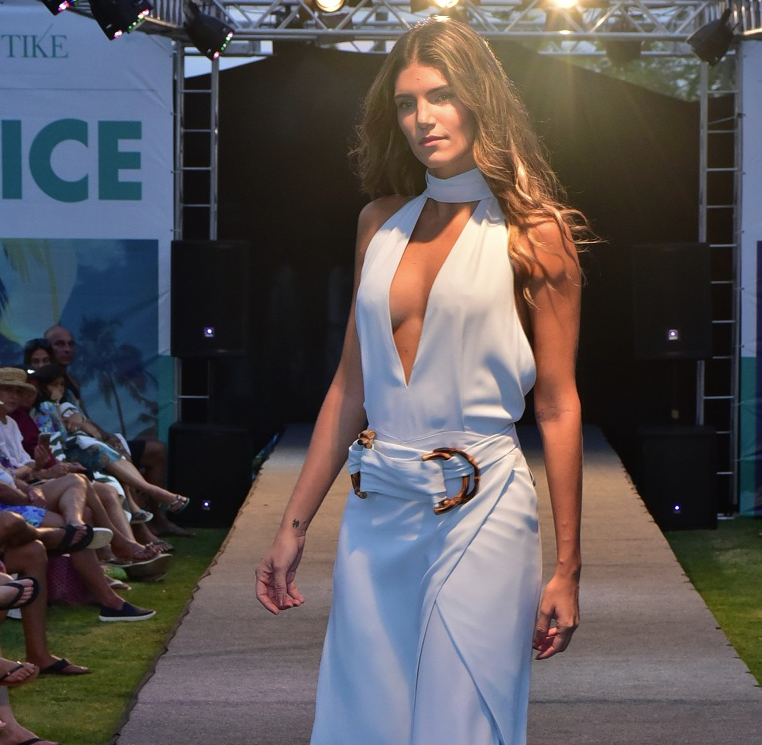 Lou Montenegro brilha em desfile no Tivoli Ecoresort Praia do Forte