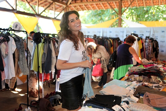 Giovanna Antonelli realiza bazar beneficente