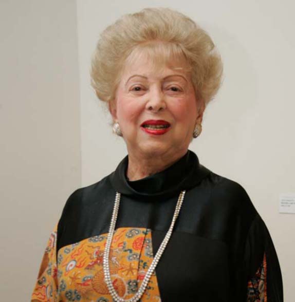 Acert faz homenagem póstuma à Dona Yolanda Queiroz