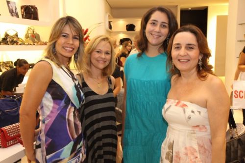 Maira Silva, Shirlly Oliveira, Thabata Telles e Maria Tereza Telles