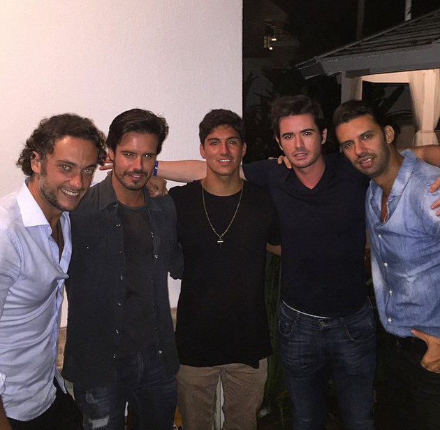 Ivens Neto rouba a cena em Jurerê Internacional