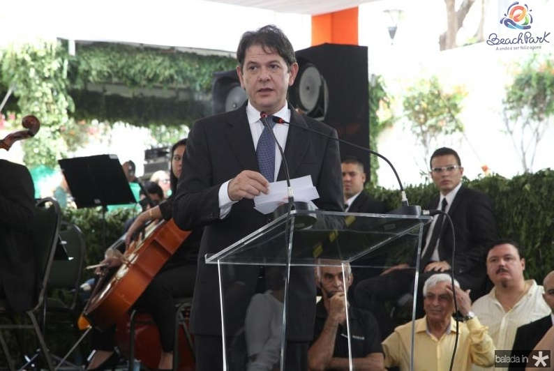 Cid Gomes assume o Ministério da Educação