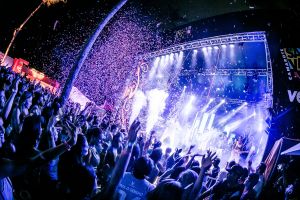 Camarote Salvador arma a ‘festa dos 15’