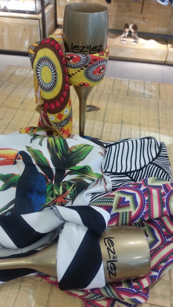 Lez a Lez arma promoção relâmpago com bandanas no Carnaval