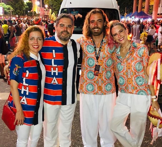 Teve cearense invadindo o sambódromo da Marquês de Sapucaí