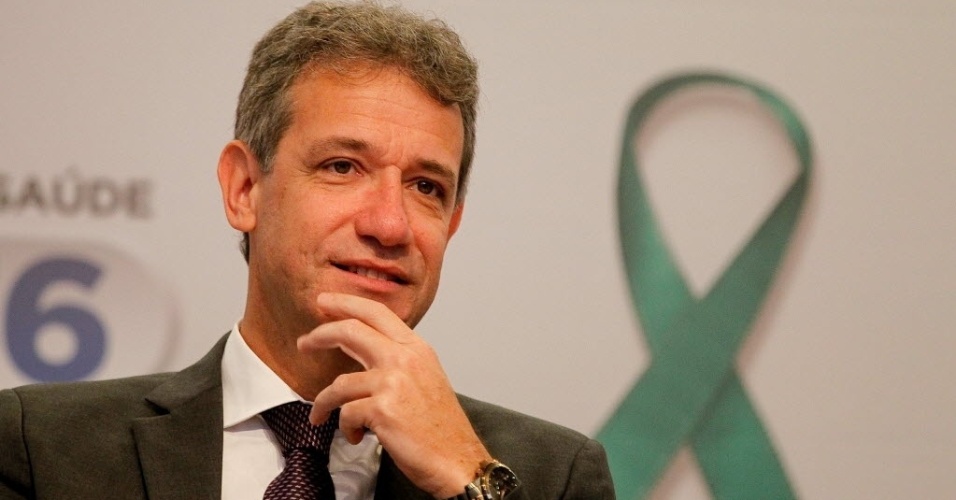 Ministro da Saúde desembarca no Ceará