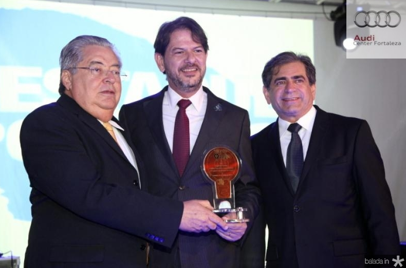 Melhores prefeitos do CE recebem homenagem no La Maison