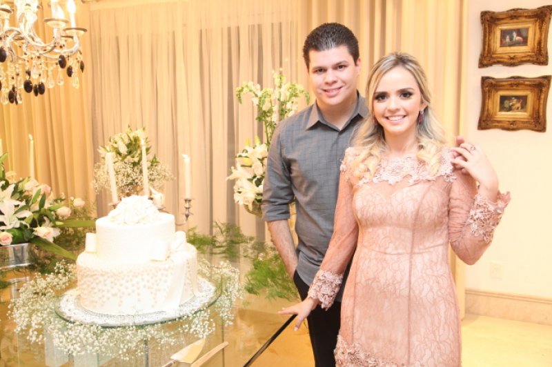 Joao Bruno Aragão e Carolina Holanda trocam alianças