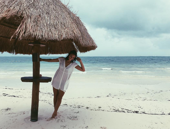 Bruna Marquezine comemora 21 anos no caribe mexicano