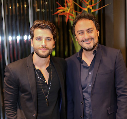 Galãs prestigiam lançamento da nova coleção de Jack Vartanian