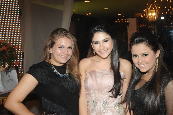 A festança dos 15 anos de Manuela Brígido