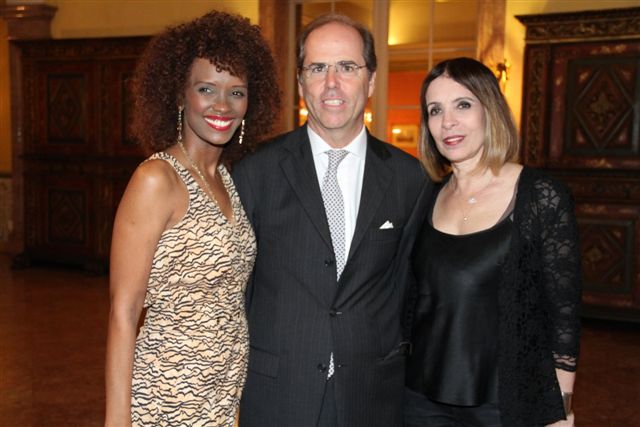 Famosos prestigiam homenagem ao Cinema Português