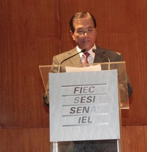 Sistema FIEC veste a camisa do Movimento ”Compre do Pequeno Negócio”