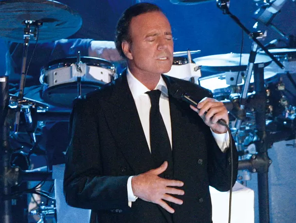 Show de Júlio Iglesias terá Lounge Balada In