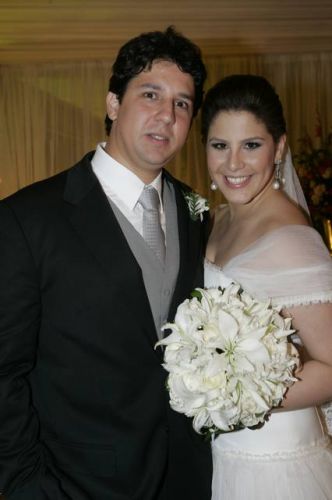 Os noivos Mateus Carvalho e Carol Ary
