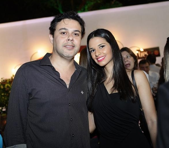 Gustavo Cruz inaugura beach club no Porto das Dunas