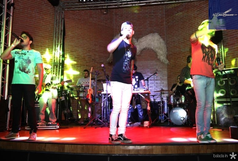 Hoje tem Bloquinho de Carnaval no Colosso!