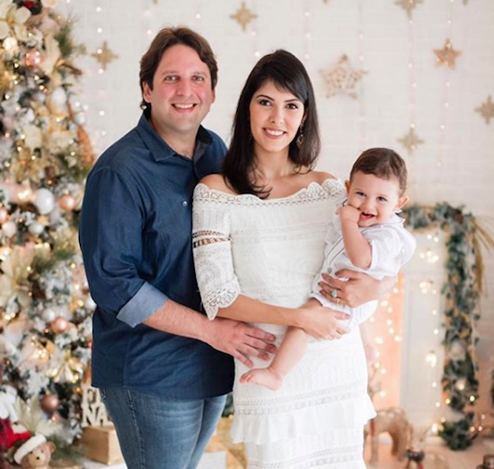 Daniel Otoch e Flávia Laprovitera celebram o primeiro aniversário de Henrique