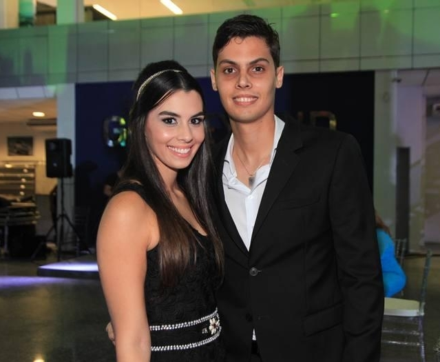 Extrema Jaguar Land Rover promete novidades para o mês de março