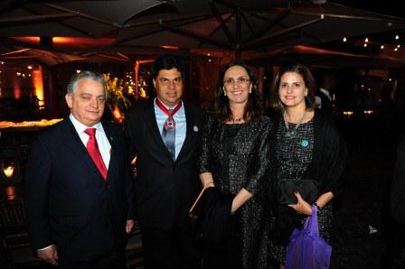 Gercino Coelho recebe comenda