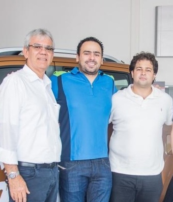 Nissan Jangada comemora fabricação do Kicks no Brasil