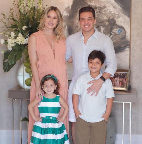 Wesley Safadão celebra 30 anos ao lado da família