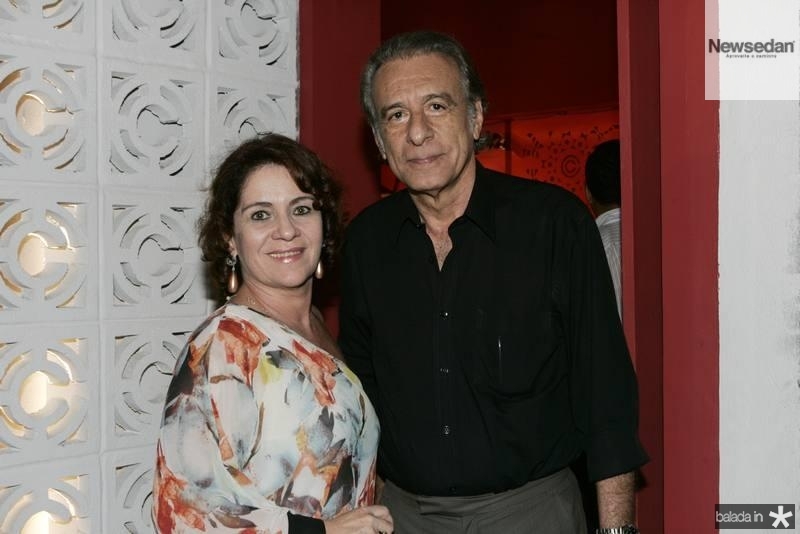 Barbarella ferve o Iate Clube esta noite