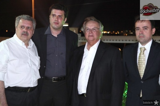 Construtora Manhattan entrega praça no Cocó