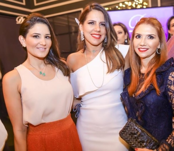 Que tal conferir o Natal entre Amigas?