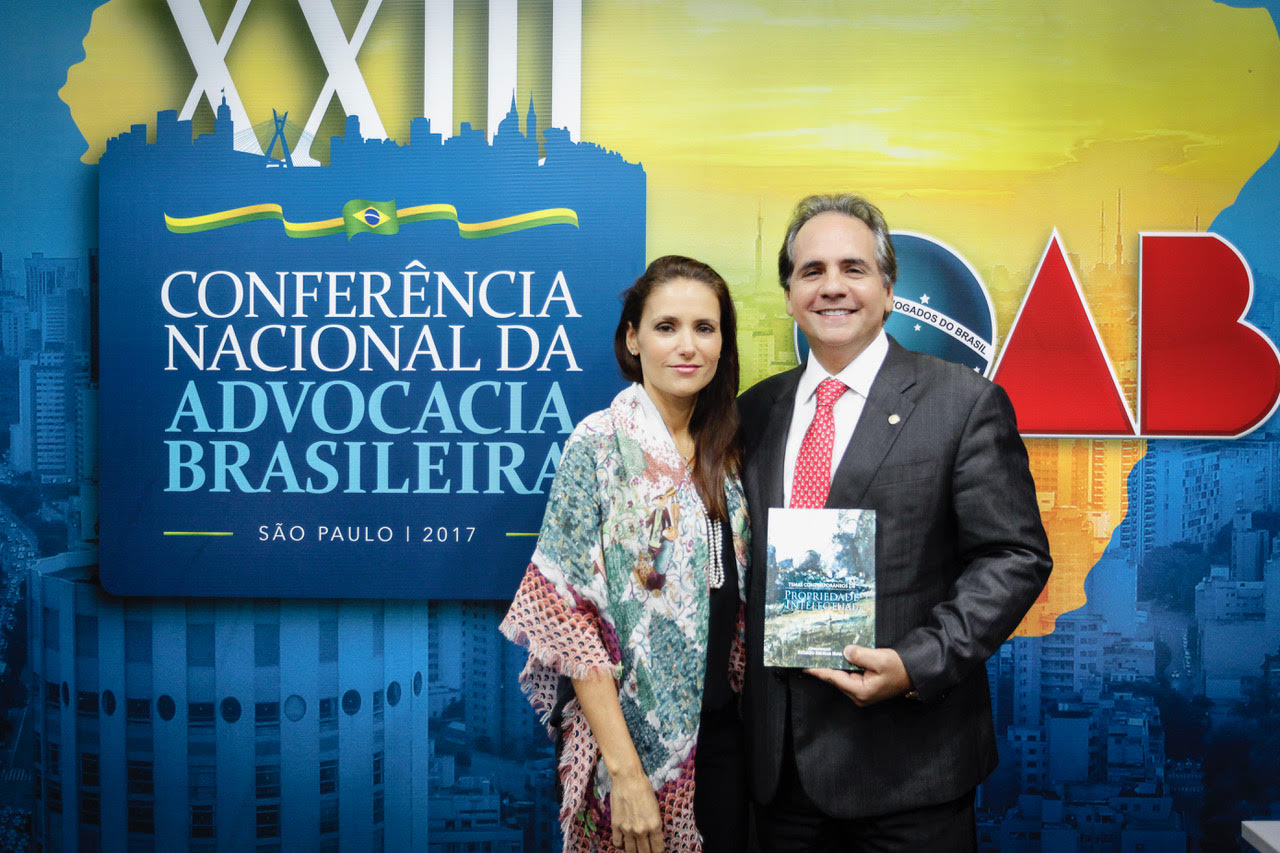 Ricardo Bacelar lança livro em conferência nacional da advocacia