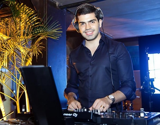 Está faltando linha em branco na agenda do DJ Pedro Garcia