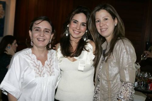 Maria Teresa Teles, Eveline e Lara Fujita