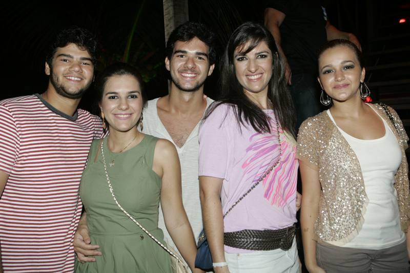 Joao Pedro, Isadora Melo, Marcos Felipe, Isabela Melo e Isabel Silva