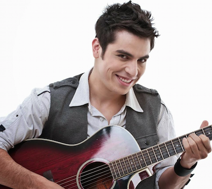 O sertanejo de Vinicius Loyola vai invadir a Pink Elephant