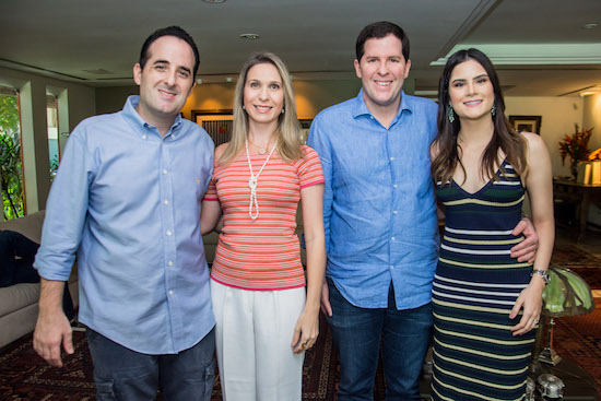 Os gêmeos Leonardo e Rodrigo Carneiro celebram seus 40 anos em badalada ilha do Caribe