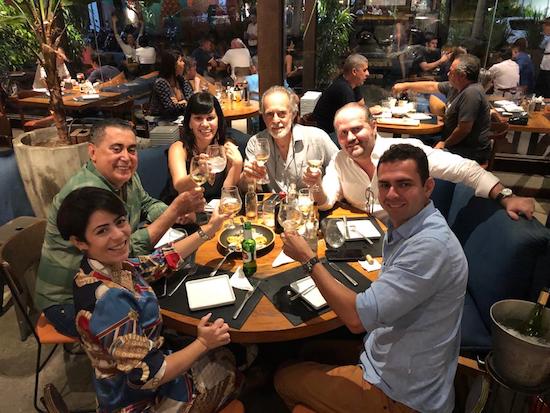 Adroaldo Carneiro ganha sessão parabéns no Moleskine