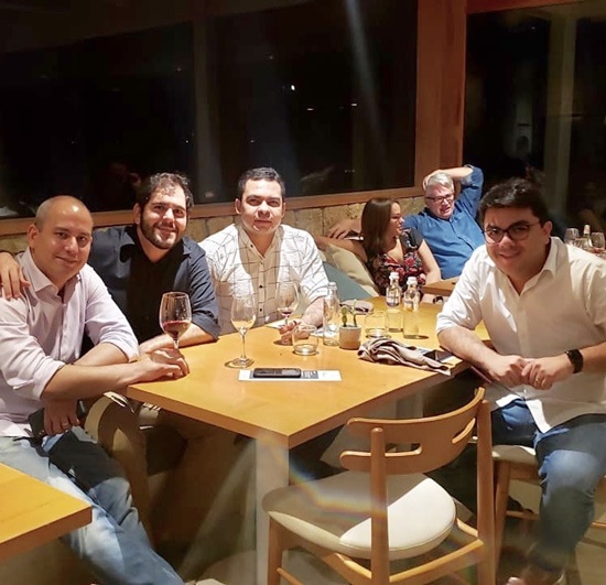 Noite de vinhos movimenta o Zoi Restaurante